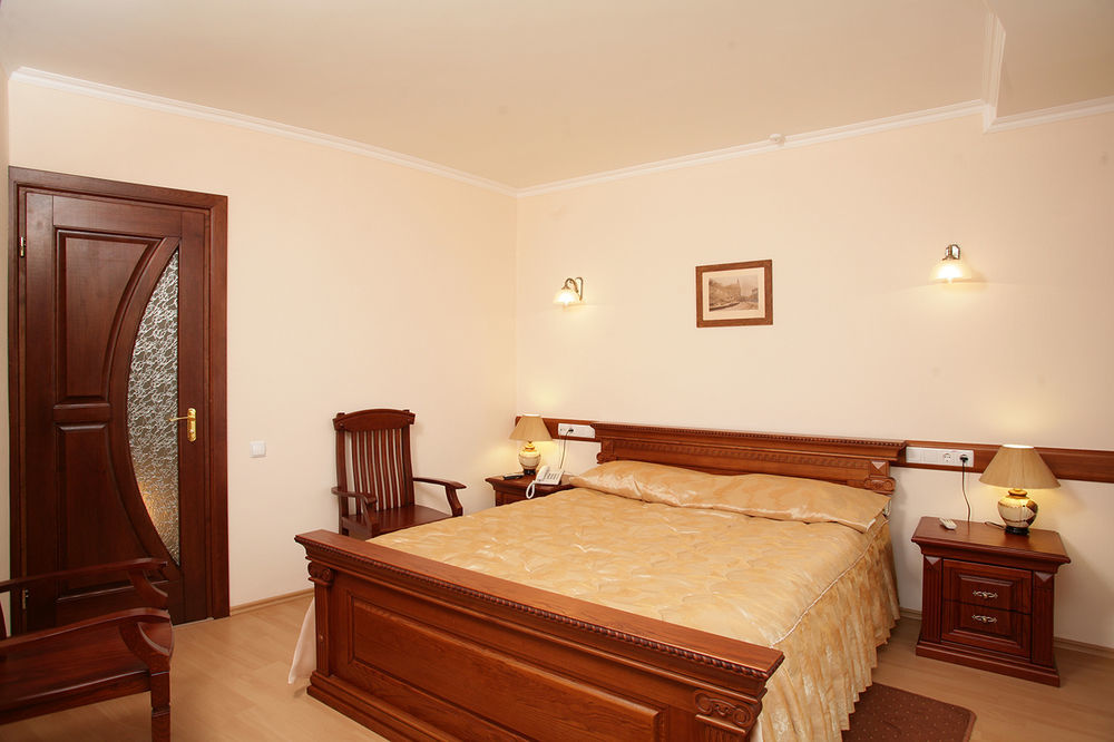 Salute Hotel Kiev Eksteriør billede
