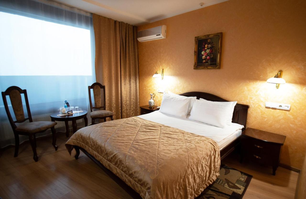 Salute Hotel Kiev Eksteriør billede